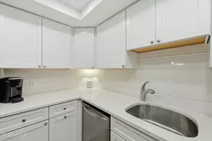 4 Braddock Bluff Dr, Hilton Head, SC 29928 - Photo 15