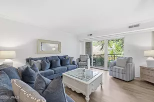 4 Braddock Bluff Dr, Hilton Head, SC 29928 - Photo 3