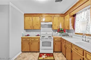 1076 Aiken Ave S, Fairfax, SC 29827 - Photo 11