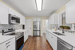 505 Center Dr W, Beaufort, SC 29902 - Photo 17