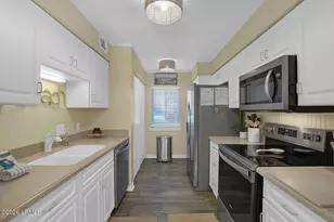 25 Deallyon Ave, Hilton Head Island, SC 29928 - Photo 11