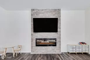 129 Crystal Lake Dr, Savannah, GA 31407 - Photo 17