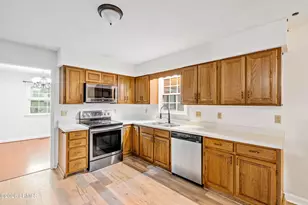 8 Redwood Ln, Beaufort, SC 29907 - Photo 17