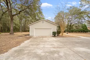 11 Redwood Ln, Beaufort, SC 29907 - Photo 5