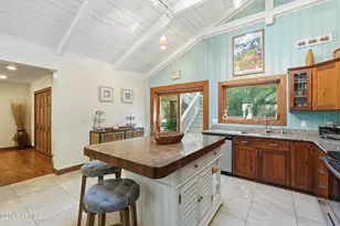 16 Dove St, Hilton Head, SC 29928 - Photo 11