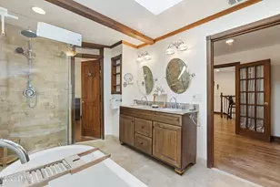 16 Dove St, Hilton Head, SC 29928 - Photo 43