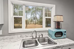 14 Palm Point Rd, Beaufort, SC 29907 - Photo 5