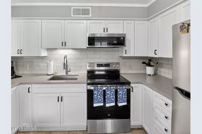 40 Folly Field Road #130, Hilton Head, SC 29928 - Photo 5