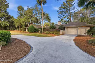 28 W Beach Lagoon Rd, Hilton Head Island, SC 29928 - Photo 5