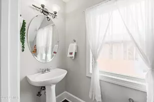 909 12th St, Port Royal, SC 29935 - Photo 11