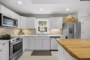 1902 Park Ave, Beaufort, SC 29902 - Photo 13