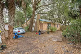 13 Sassafras Ln, Hilton Head Island, SC 29926 - Photo 9