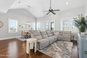 338 Castaway Dr, Bluffton, SC 29910 - Photo 7