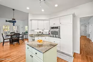 81 Dolphin Point Dr, Beaufort, SC 29907 - Photo 37