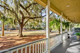 81 Dolphin Point Dr, Beaufort, SC 29907 - Photo 17