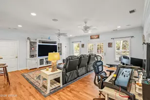 81 Dolphin Point Dr, Beaufort, SC 29907 - Photo 29