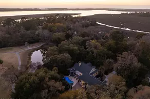 81 Dolphin Point Dr, Beaufort, SC 29907 - Photo 13