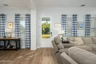 277 Pleasant Point Dr, Beaufort, SC 29907 - Photo 9