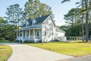 277 Pleasant Point Dr, Beaufort, SC 29907 - Photo 1
