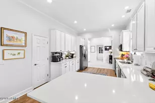 277 Pleasant Point Dr, Beaufort, SC 29907 - Photo 11