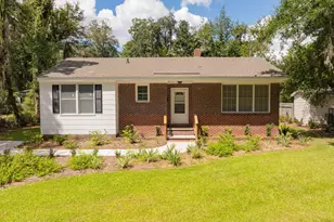 2002 Roper St, Beaufort, SC 29902 - Photo 1