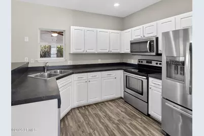 15 Pine Burr Road E #18, Hilton Head Island, SC 29926 - Photo 9