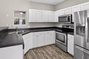 15 Pine Burr Rd E, Hilton Head Island, SC 29926 - Photo 9