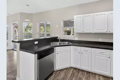 15 Pine Burr Road E #18, Hilton Head Island, SC 29926 - Photo 11