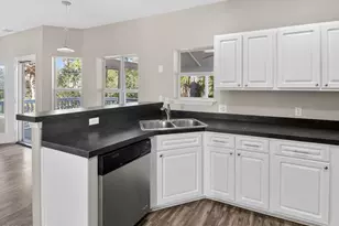 15 Pine Burr Rd E, Hilton Head Island, SC 29926 - Photo 11