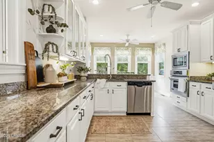 25 Petigru Dr, Beaufort, SC 29902 - Photo 29