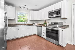 1404 Laudonniere St, Beaufort, SC 29902 - Photo 11