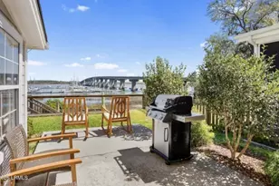 21 Mariners Ct, Port Royal, SC 29935 - Photo 5