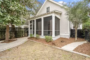 611 Huguenin Dr, Beaufort, SC 29902 - Photo 35