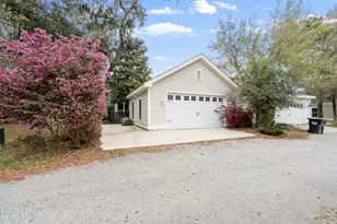 611 Huguenin Dr, Beaufort, SC 29902 - Photo 37