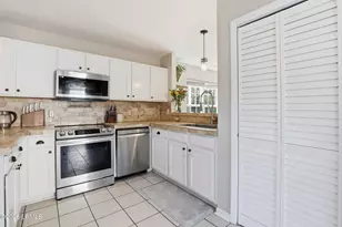 36 Sandy Pointe Dr, Bluffton, SC 29910 - Photo 9