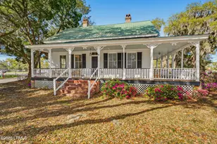 10 Broad River Blvd, Beaufort, SC 29906 - Photo 1