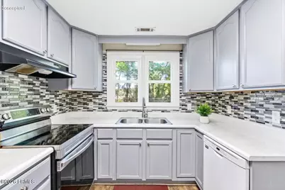 54 Brickyard Point Road S, Beaufort, SC 29907 - Photo 17