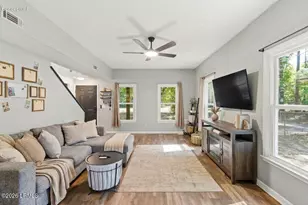 54 Brickyard Point Rd S, Beaufort, SC 29907 - Photo 13