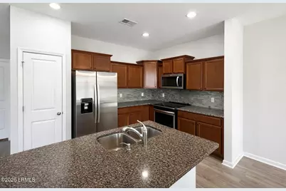 8 Hanging Branch Court, Bluffton, SC 29910 - Photo 3