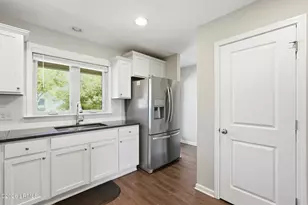 209 Ceasar Pl, Hilton Head, SC 29926 - Photo 3