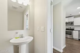 209 Ceasar Pl, Hilton Head, SC 29926 - Photo 17