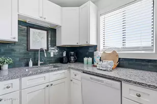 663 William Hilton Pkwy, Hilton Head Island, SC 29928 - Photo 11