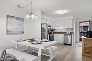 40 Folly Field Rd, Hilton Head Island, SC 29928 - Photo 21