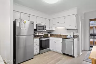 40 Folly Field Rd, Hilton Head, SC 29928 - Photo 19