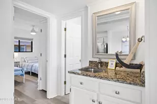 40 Folly Field Rd, Hilton Head, SC 29928 - Photo 17