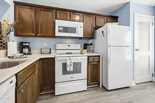 4 Harbor Dr N, Harbor Island, SC 29920 - Photo 15