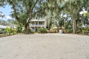 925 10th St, Port Royal, SC 29935 - Photo 1