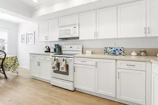 633 Newhaven Ct, Ladys Island, SC 29920 - Photo 9