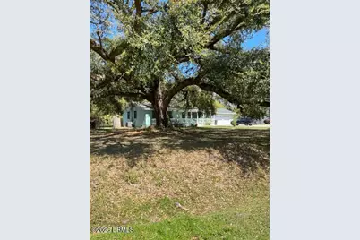 6045 Vaux Road, Beaufort, SC 29906 - Photo 3