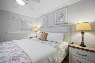 43 S Forest Beach Dr, Hilton Head, SC 29928 - Photo 3